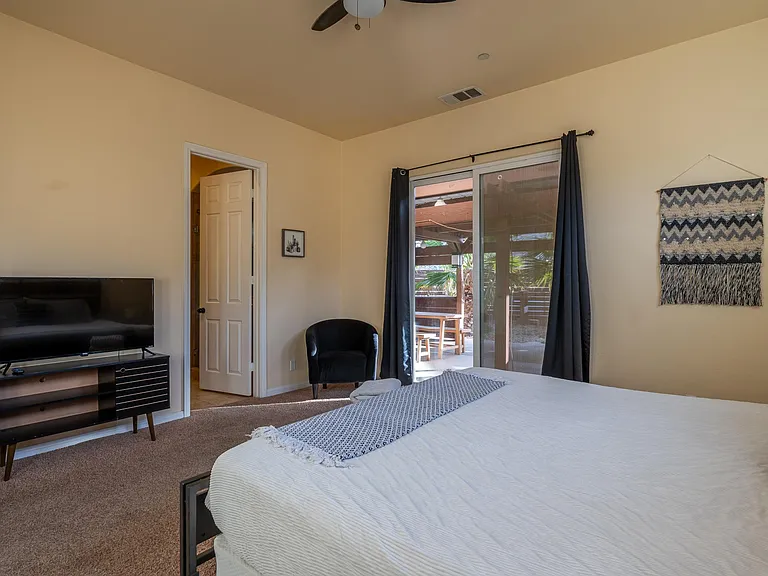 4980 Surrey Ct — Photo 31