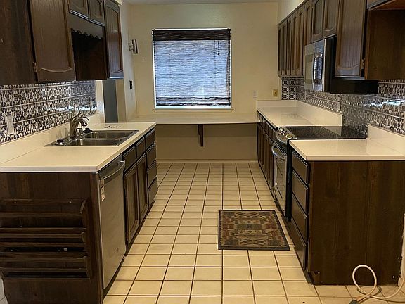 4th image of 2702 Resolana Dr