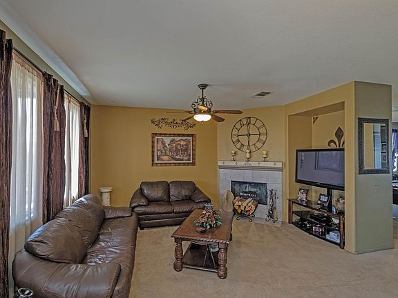 3rd image of 8557 Daybreak Ct