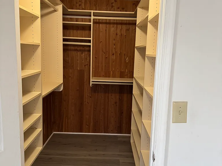 1038 Waterford Dr — Photo 8