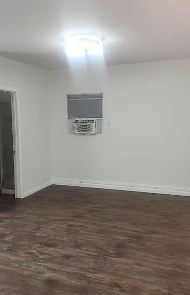 1683 Meserve St #A — Photo 3