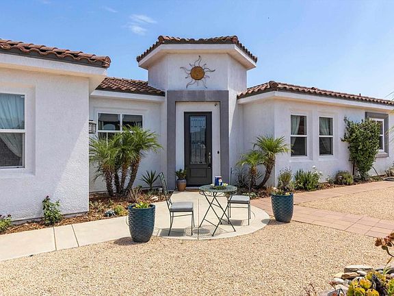 3rd image of 10935 Pala Loma Dr