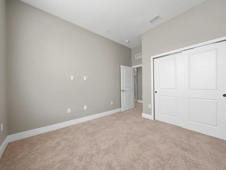 2105 Broome St — Photo 28
