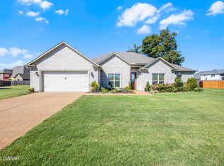 31 Candlelight Cv, Jackson, TN 38305