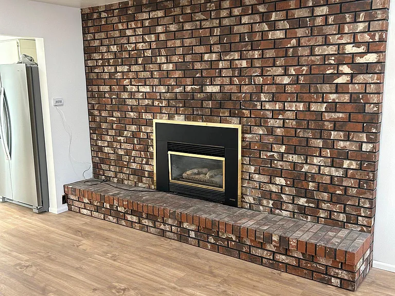 411 S Alder St — Photo 5
