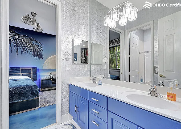 11618 Manatee Bay Ln — Photo 33