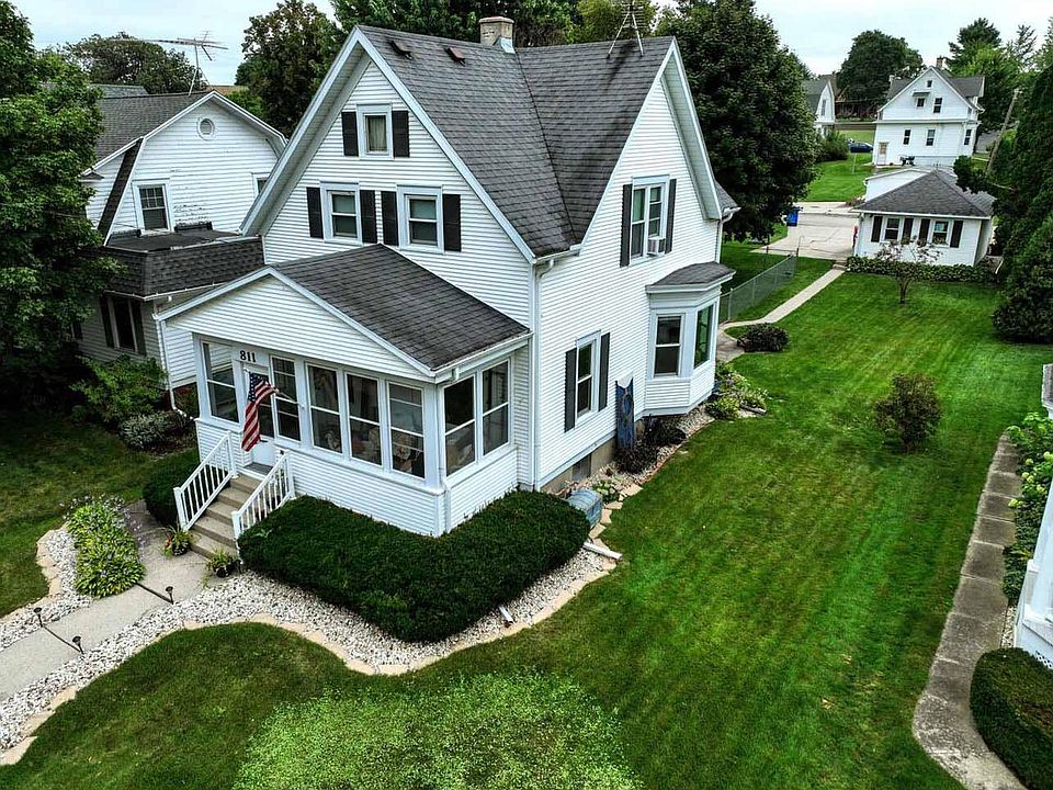 1st image of 811 Richards AVENUE