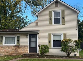 419 E Broad St, Chesaning, MI 48616