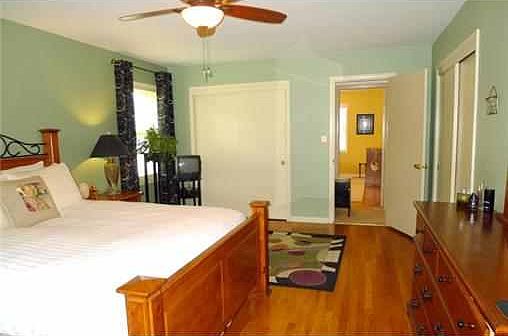 5th image of 8449 Broadmoor Ln