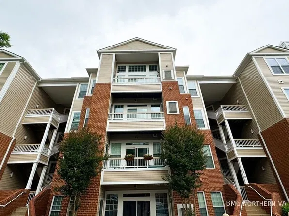 4210 Mozart Brigade Ln, Fairfax, VA