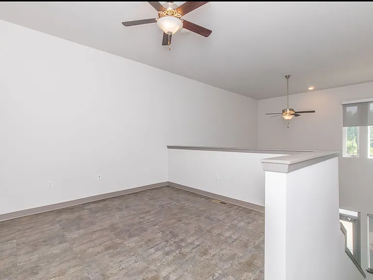 Trails Bend 1 Bed 1.5 Bath 918 sq ft Townhome Loft