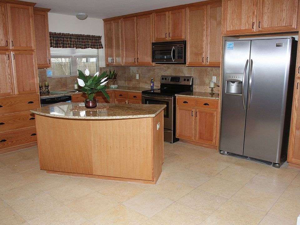 Easy care Stainless and granite Kitchen