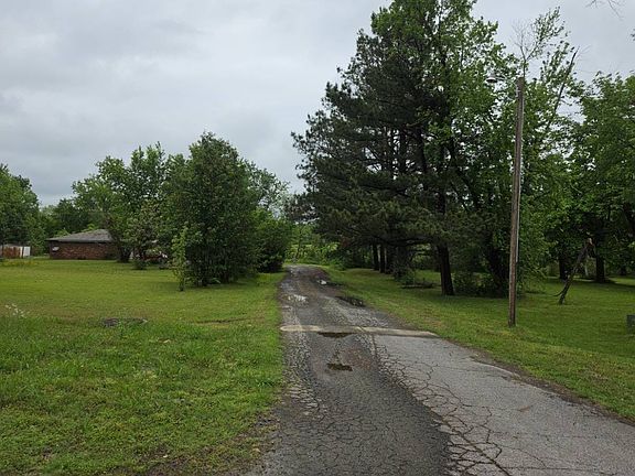4th image of 105 Reese Rd