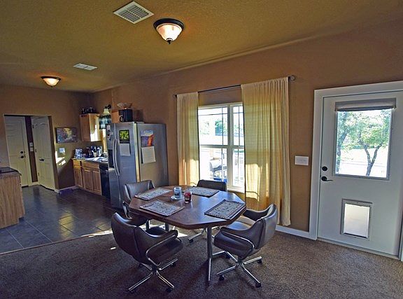 5th image of 140 Ivy Ln