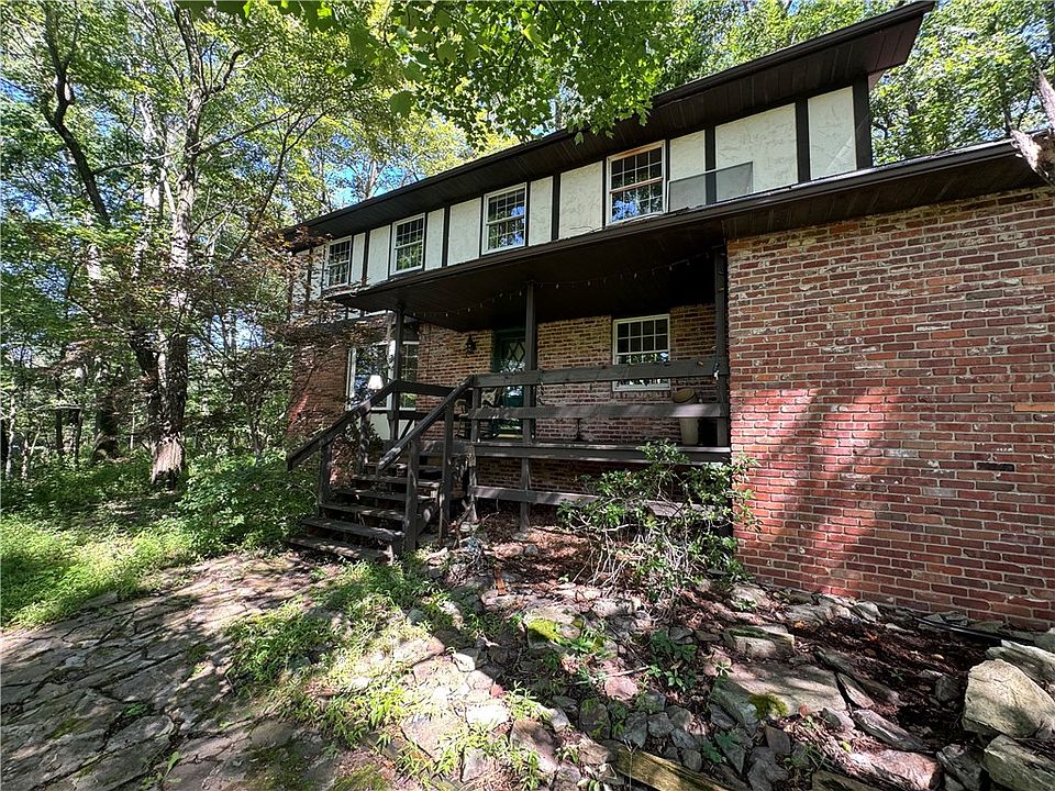 1st image of 901 Stratford Rd