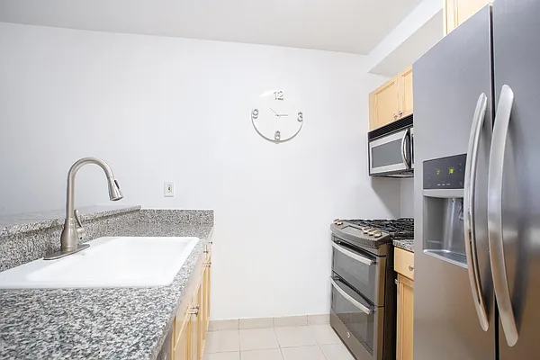 Sold by Real Direct | media 4