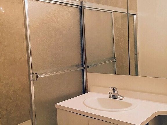 5th image of 127 E 34th St #102