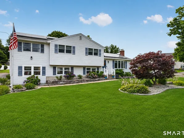26 Willard Avenue, Old Saybrook, CT 06475