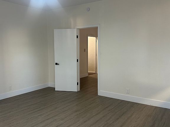 5th image of 739 S Chevy Chase Dr #1/2