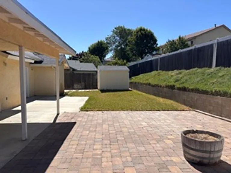 458 Sherwood Pl — Photo 30