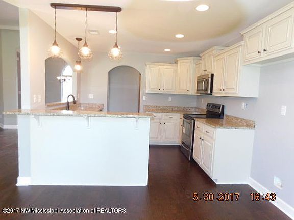 3rd image of 550 Bouldercrest Dr