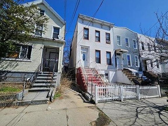 2nd image of 73 Milford St