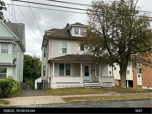 557 Ellsworth St Photo 1