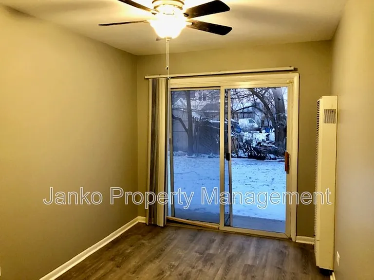 3333 Commercial Ave #16 — Photo 3