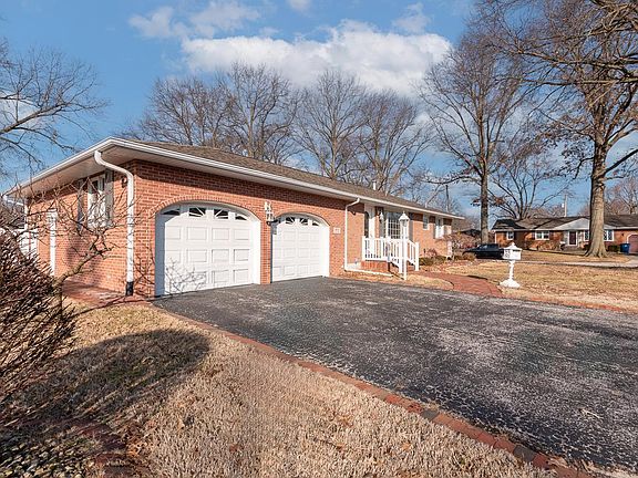 3rd image of 4011 Vesci Ave