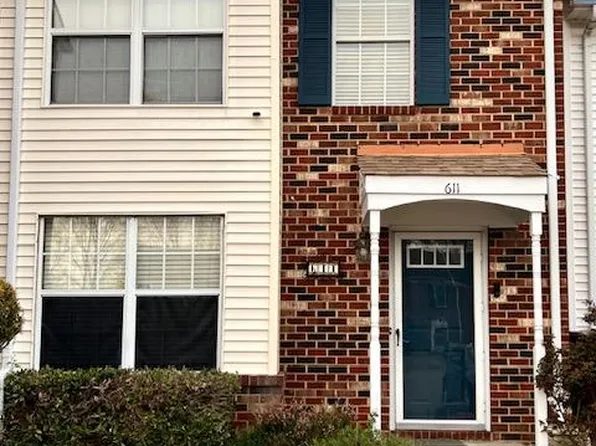 611 Nottaway Dr, Chesapeake, VA 23320