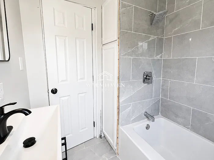 1206 Diagonal Rd — Photo 2