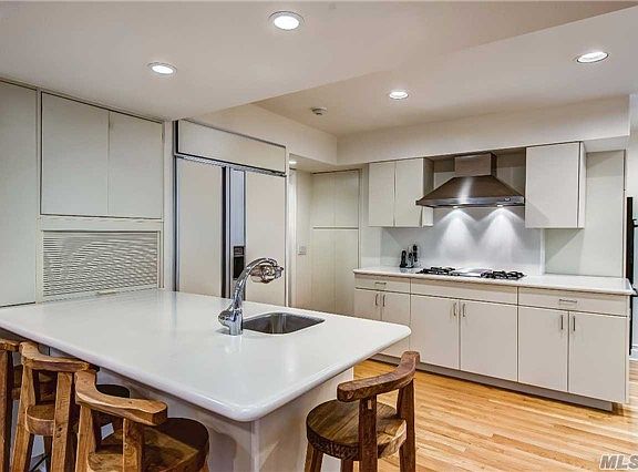 5th image of 22 Thorwood Ln
