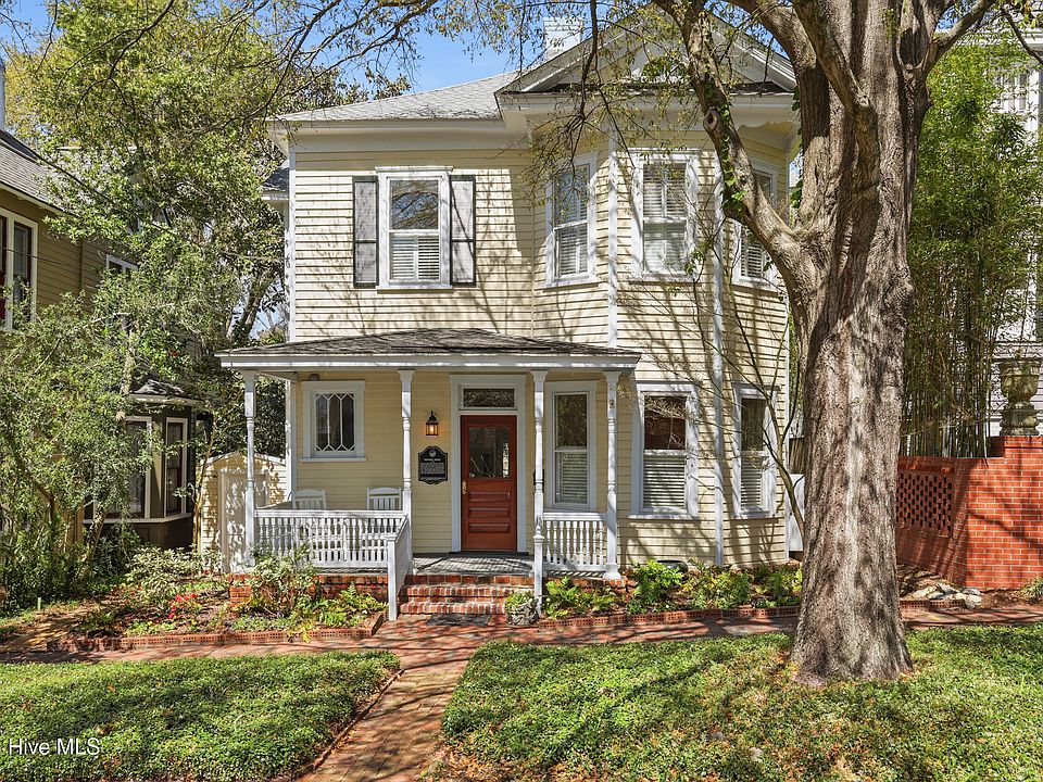 1st image of 215 Ann Street