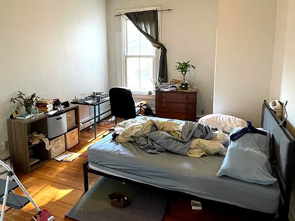 4th image of 79 Lloyd Ave #77A-1