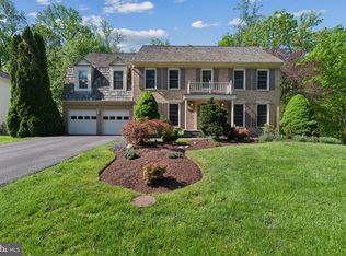 10119 Homar Pond Dr, Fairfax Station, VA 22039