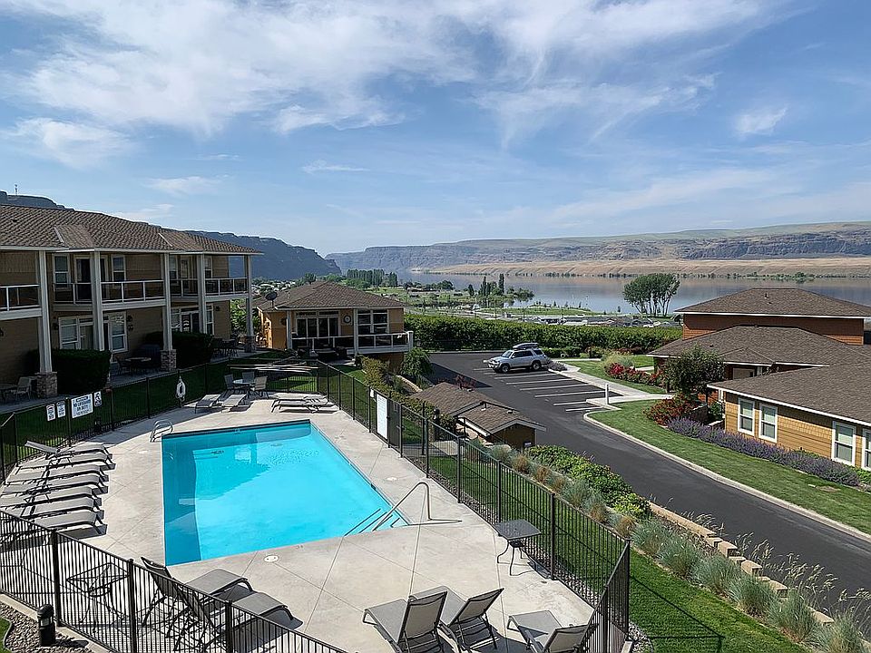 5 total pools on property