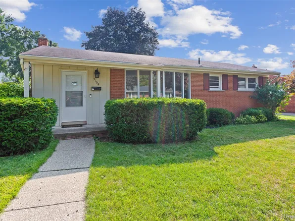 3195 Treadwell St, Wayne, MI 48184