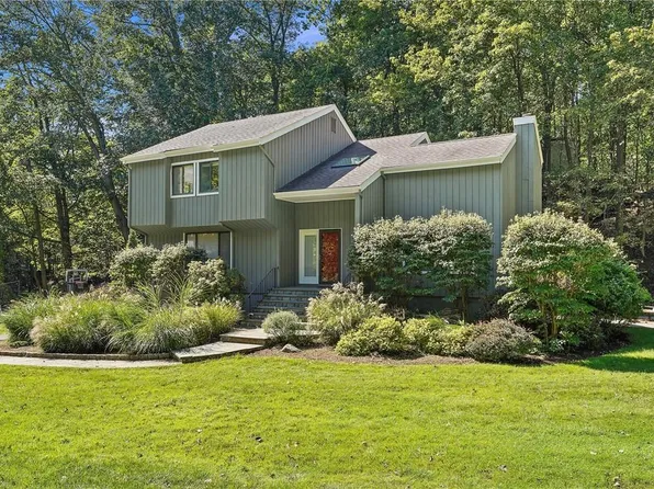 54 Cliffside Lane, Bedford Corners, NY 10549