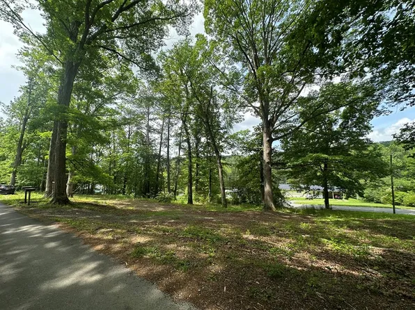 2215 Kerr Rd NW, Dalton, GA 30721