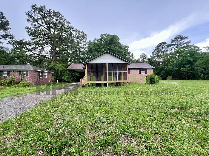 137 Miranda Rd — Photo 3