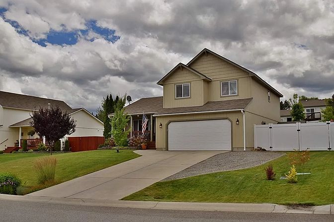 1st image of 18418 E 11th Ave