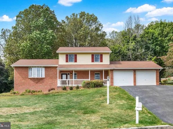 483 San Remo Pl, Lewisberry, PA 17339