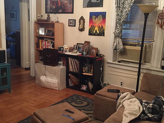 5th image of 2914 Newtown Ave