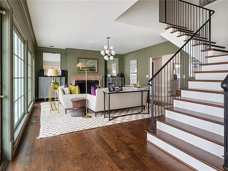 1811 Lenox Rd NE — Photo 5