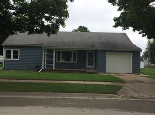 1126 7th St, Algoma, WI 54201