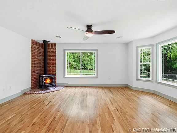 5th image of 6430 E 560th Rd