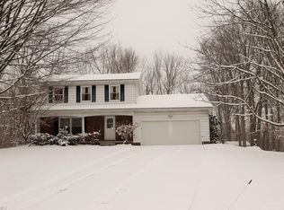 3489 Durham Rd, Barberton, OH 44203