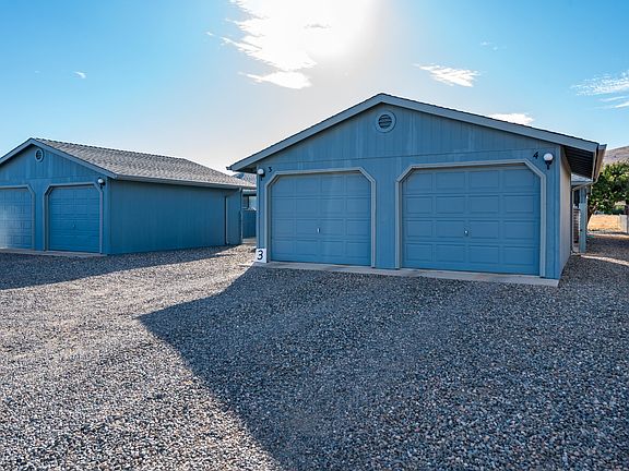 3rd image of 2844 N Starlight Dr