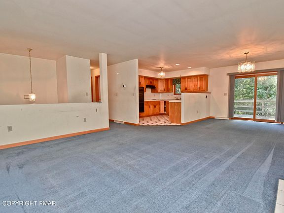 2nd image of 532 Pheasant Rd
