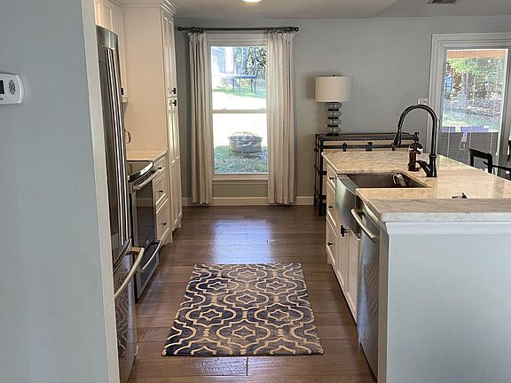 3rd image of 8110 Kapplewood Ct